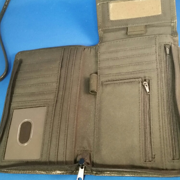 Wilsons Leather Black Neck wallet. - Picture 6 of 7